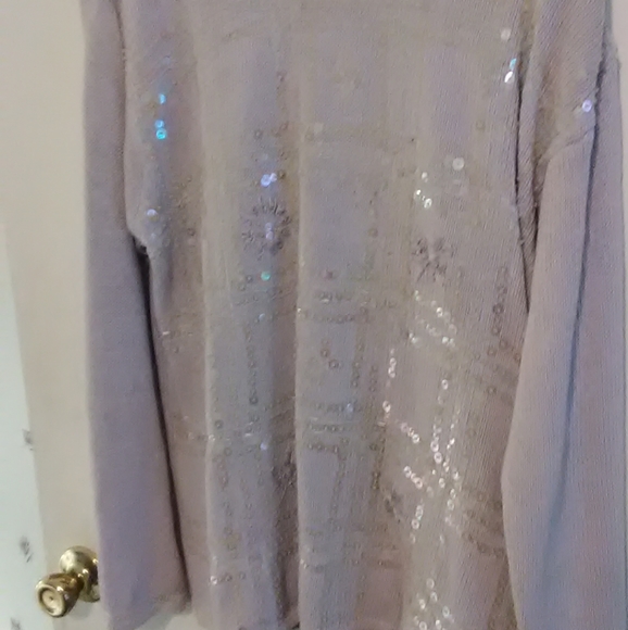 Lavender sweater with sequins - Picture 1 of 3